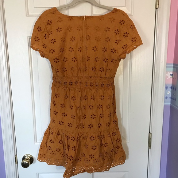🔴5/$25 Mustard Floral Eyelet Dress, Medium - Picture 2 of 3